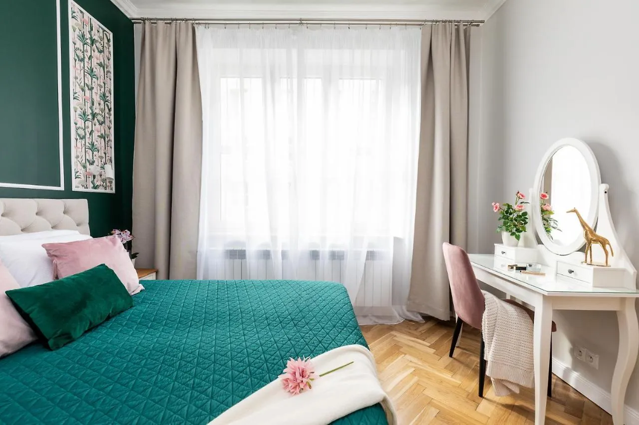 Luxe Living Krakow Apartment Poland